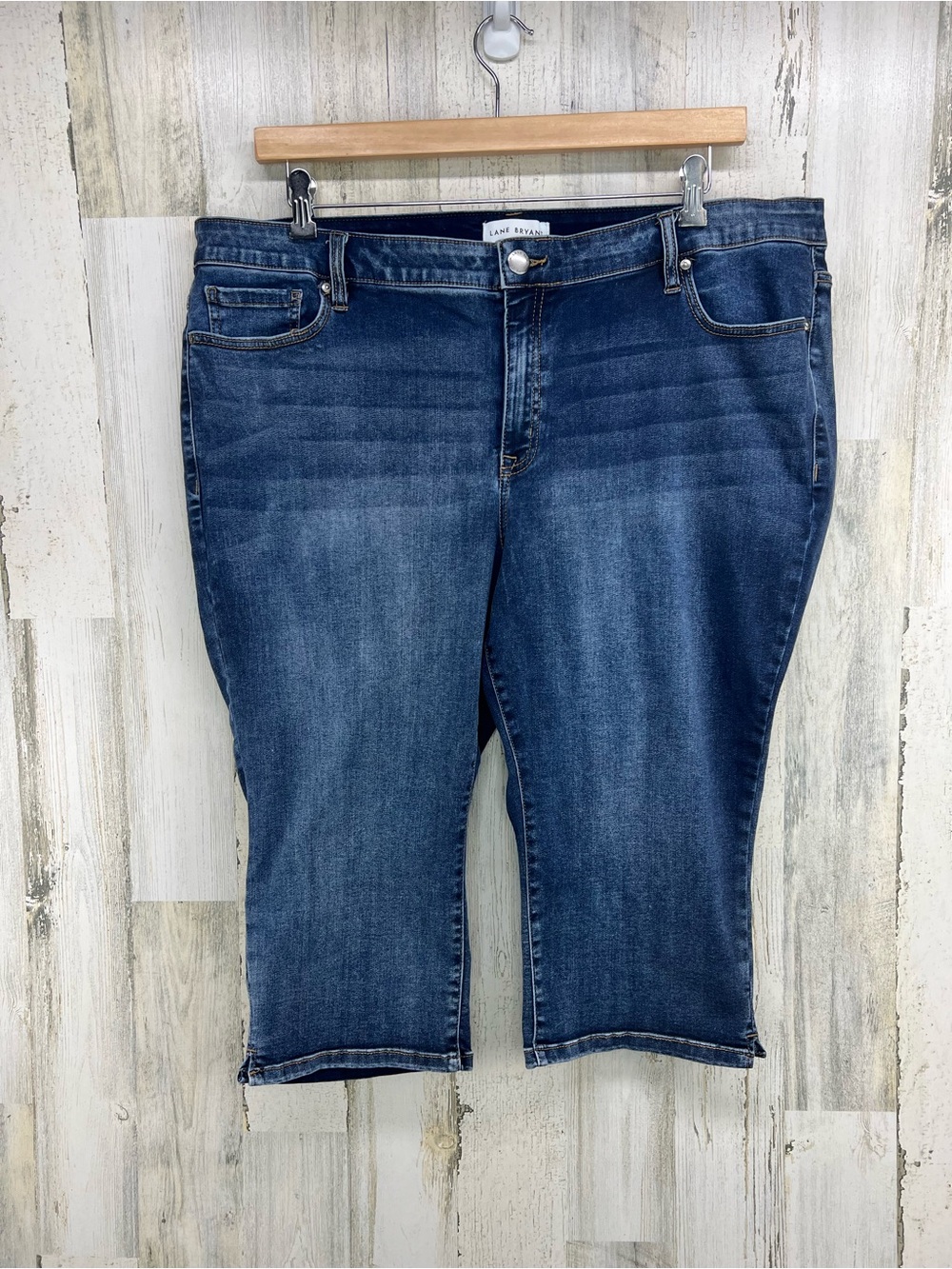 Lane Bryant Signature Fit Mid Rise Skinny Pedal Pusher Capri Denim Flex Magic 22